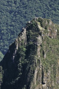 Вид с Machu Picchu Mountain на Wayna Picchu.